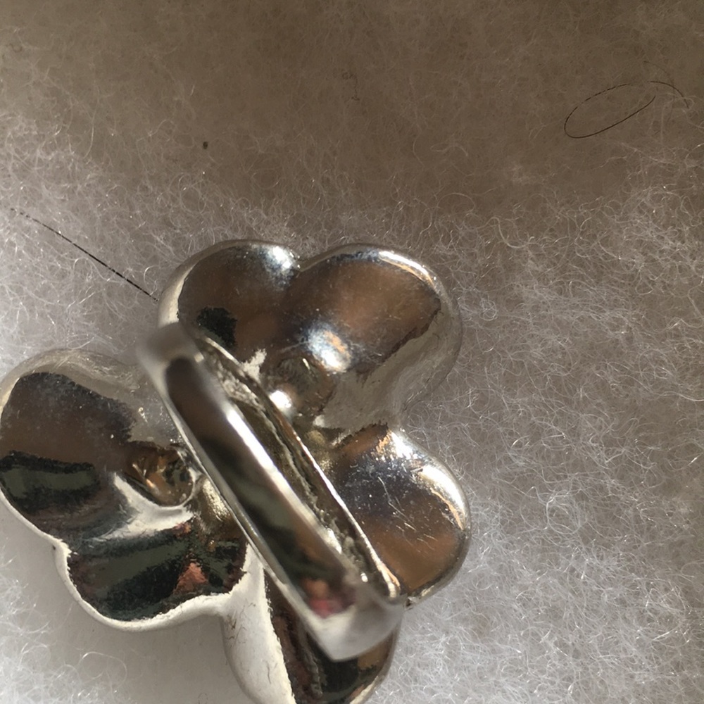 New Size 7 Statement Flower Ring - image 3